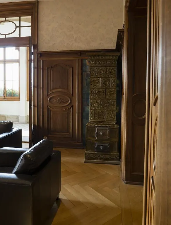 Le Manoir Du Golf Bed & Breakfast Publier