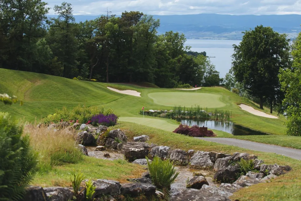 Le Manoir Du Golf Bed & Breakfast Publier