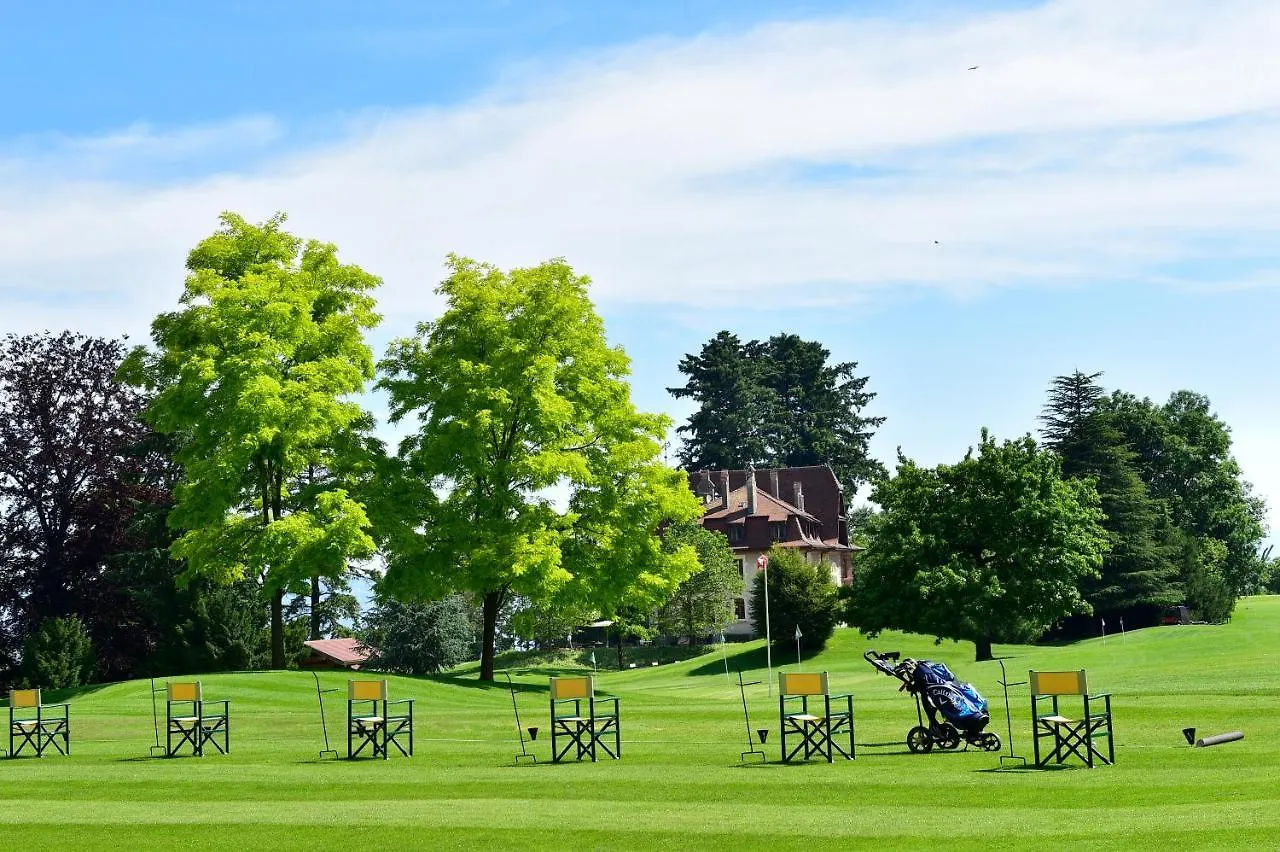 Le Manoir Du Golf Bed & Breakfast Publier