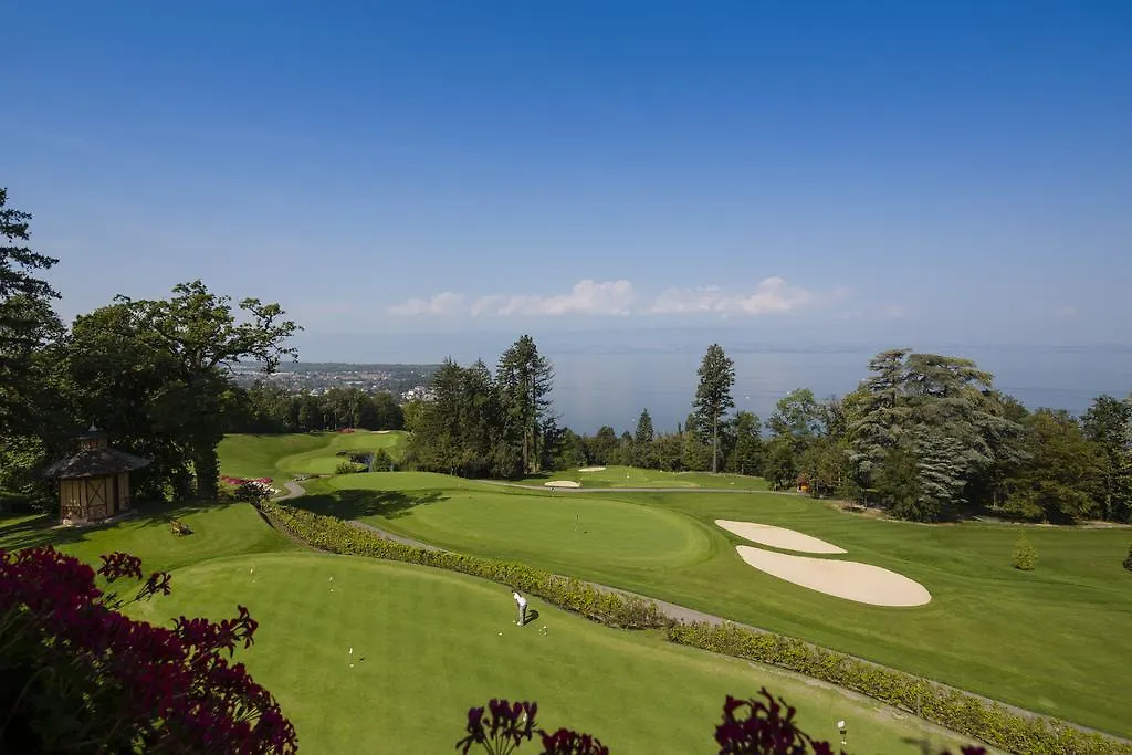 Le Manoir Du Golf Bed & Breakfast Publier