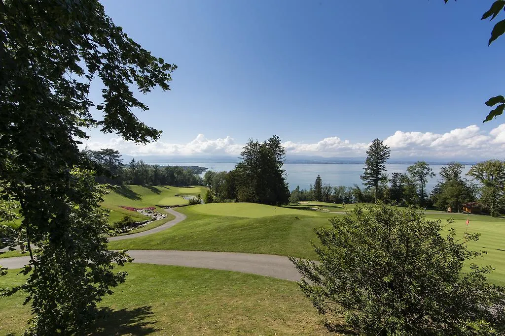 Le Manoir Du Golf Bed & Breakfast Publier