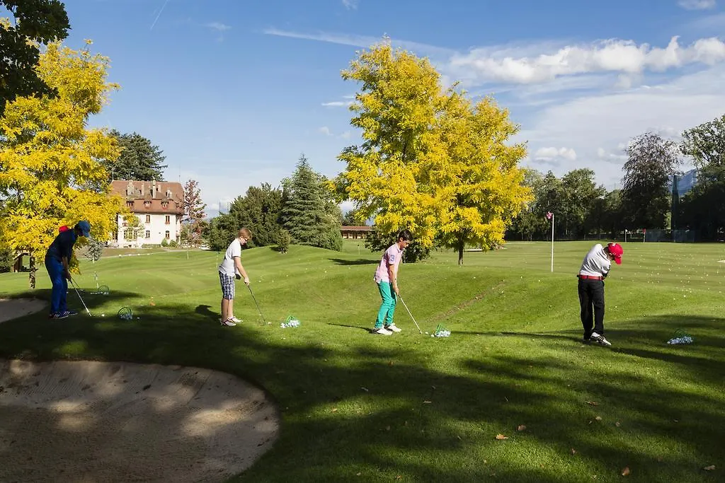 Le Manoir Du Golf Bed & Breakfast Publier